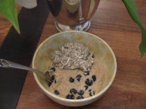 chia pudding, oat bran (1/3 cup oat bran, about 3/4 packet of stevia, cinnamon) with blueberries