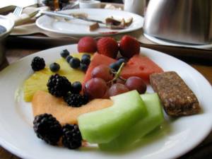 TROPICAL FRUIT TART larabar, oh so elegantly placed on a room service fruit platter